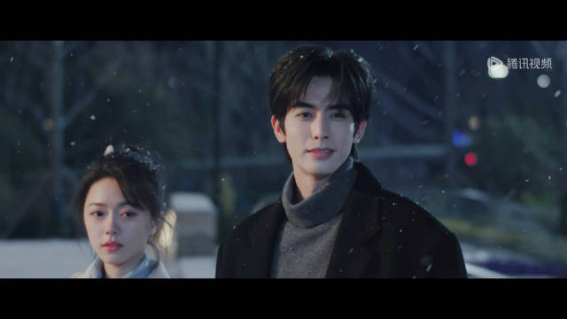 宋威龙新剧预告引热议，踩音响出场引爆期待