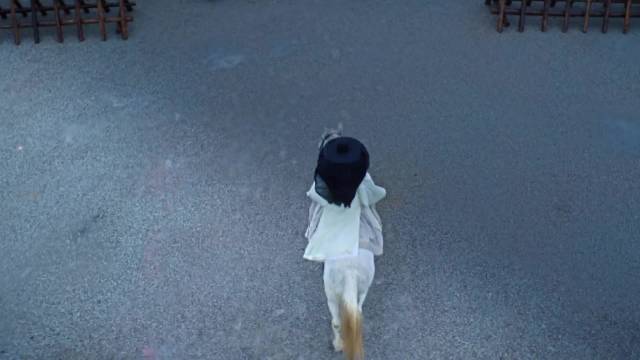 刘理回顾一生感言知足，养父母关爱好友相伴