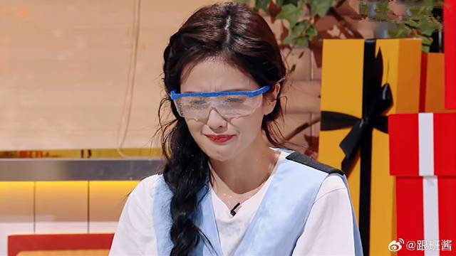 白鹿实惨！上秒自信满满说是送分题，下秒直接被喷水