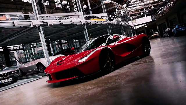 法拉利拉法的超然瞬间，似速度与激情的完美碰撞，直击人心