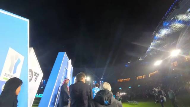 POV: 以那不勒斯队长迪洛伦佐身份捧起