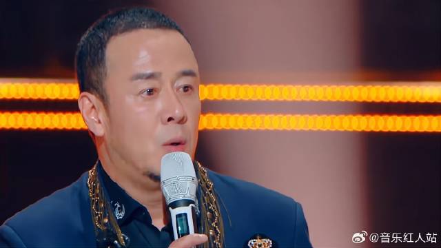被乐评人质疑唱功，杨坤当场变脸回怼，场面尴尬到极致！