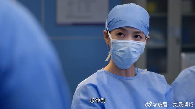 生了一夜，家属逼着孕妇顺产，医生不惯着：必须剖