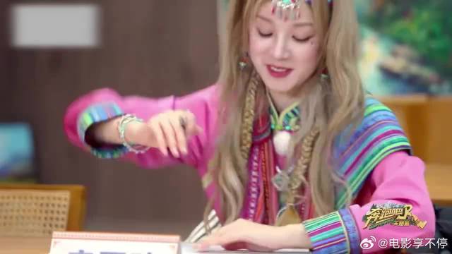 李晨沙溢考试，像极了我不审题的样子，白鹿笑到无法自拔