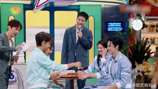 打脸来得如此之快！秦霄贤上秒自信满满，下秒就被白鹿泼