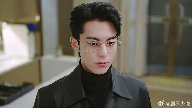 论卖萌，都不是王鹤棣的对手！