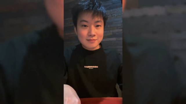 张安达赵心童等斯诺克选手谢菲尔德欢度圣诞