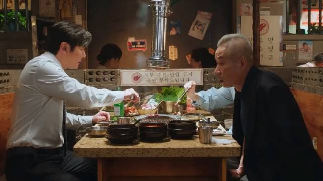 孩子永远是父母最大牵挂，老爸飘洋过海来支持儿子开店 老舅 郭京飞