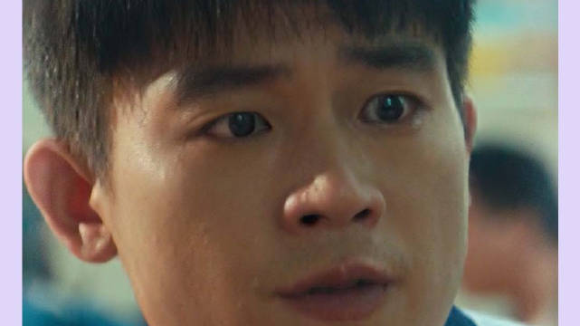 男孩为不公正赔偿生气 妈妈一巴掌全是心酸