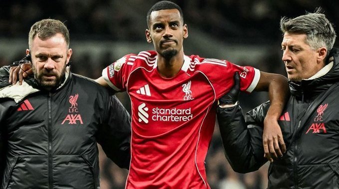 利物浦伊萨克腓骨骨折,热刺两红牌引争议