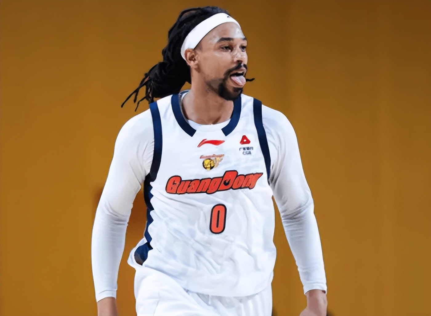 萨林杰化身关键先生与徐杰组成王牌挡拆，广东签下他这笔交易性价比如何？