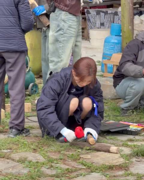 杨超越变身AAA建材杨姐，动手能力拉满