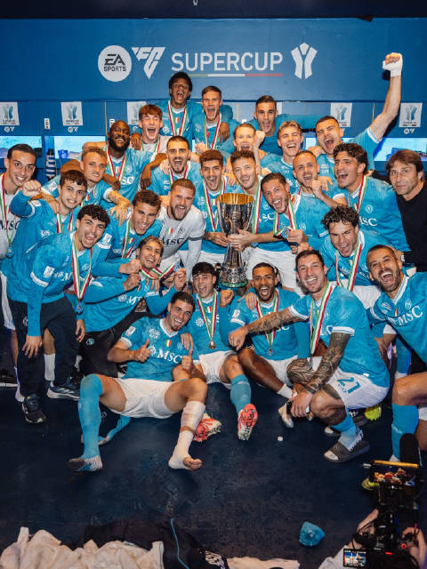 那不勒斯2-0胜博洛尼亚三夺意超杯，内雷斯双响