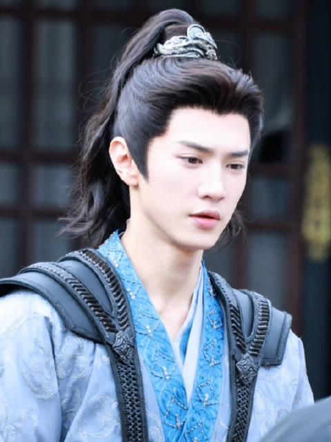 陈哲远梦花廷 ‍陈哲远汤乾自 只缘感君一回顾，使我思君朝与暮