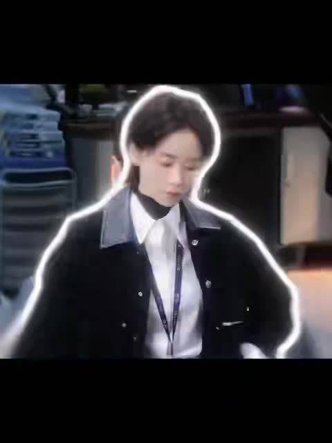 悬疑剧《剥茧》释出人体骨骼透视海报