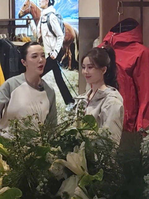 好美的诗诗完全是女大学姐