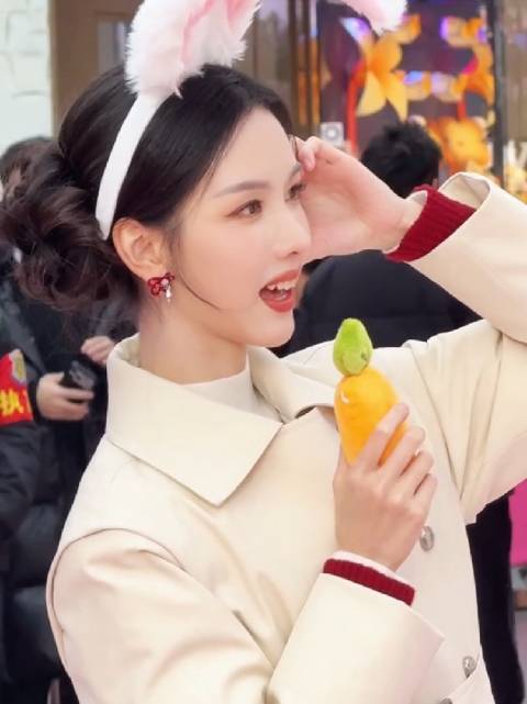 胡萝卜:被萌兔挟持了怎么办？ 在线等，挺急的