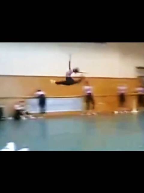 宋茜北舞舞蹈引热议，粉丝期待重现经典