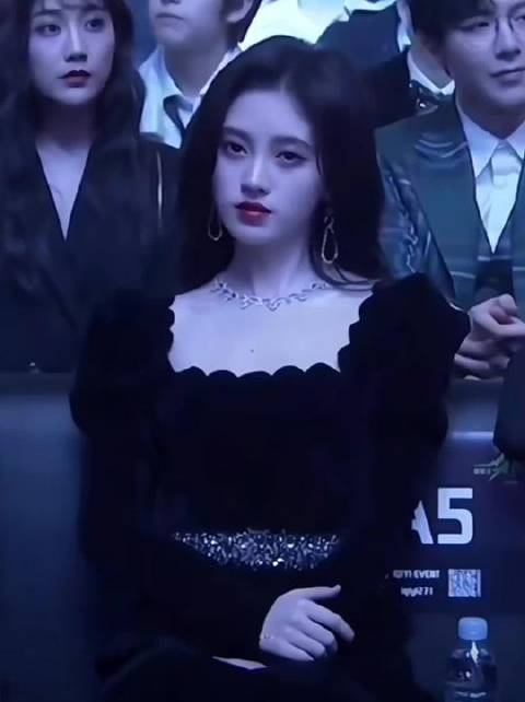 黑丝绒礼服回忆杀到我了