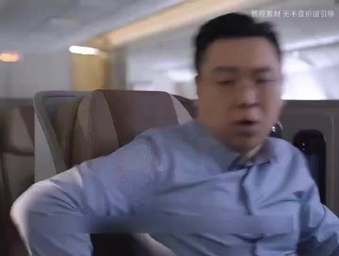 富豪追求空姐揭露前男友真面目