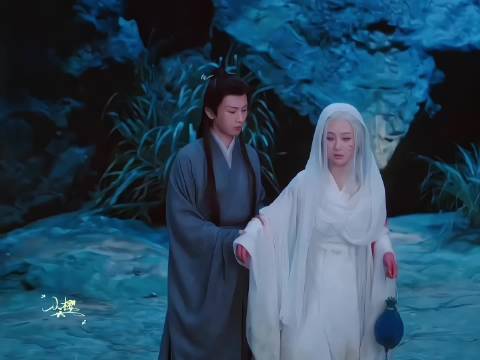 我也算是兑现承诺 与你一起看过花开了