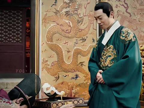 一个是大势所趋，一个是心有所属