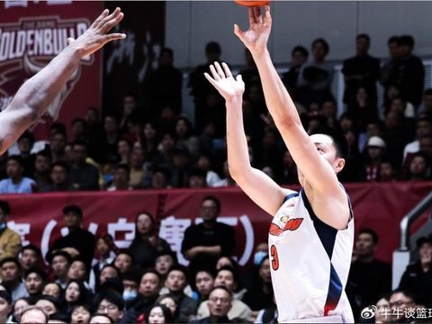 徐杰发力，广东男篮险胜，杜锋赛后发言一针见血，还有自己打算