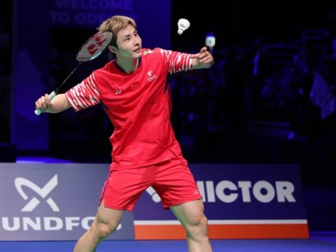 总决赛：石宇奇2-0笑傲德比战，李诗沣下轮战日本一哥不容有失