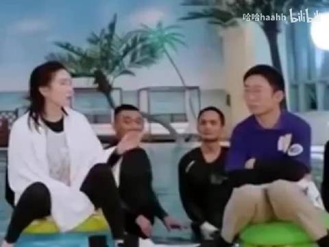 短短7分钟笑了1860次，熟人局就是啥都敢说，看一遍笑一遍