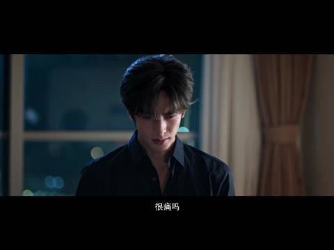 赵今麦坠楼宋威龙带伤接住，本能保护引热议