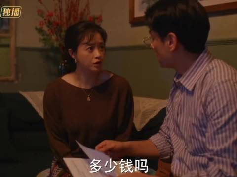 宋莹奋斗二十余年终购回小院，与挚友筱婷分享喜悦