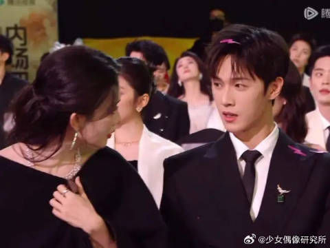 谁懂啊！孟子义一起身李昀锐立刻问去干嘛