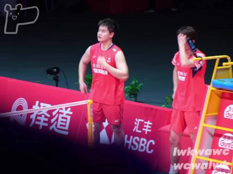 梁伟铿年终总决赛摘银致谢球迷，2026再战羽坛