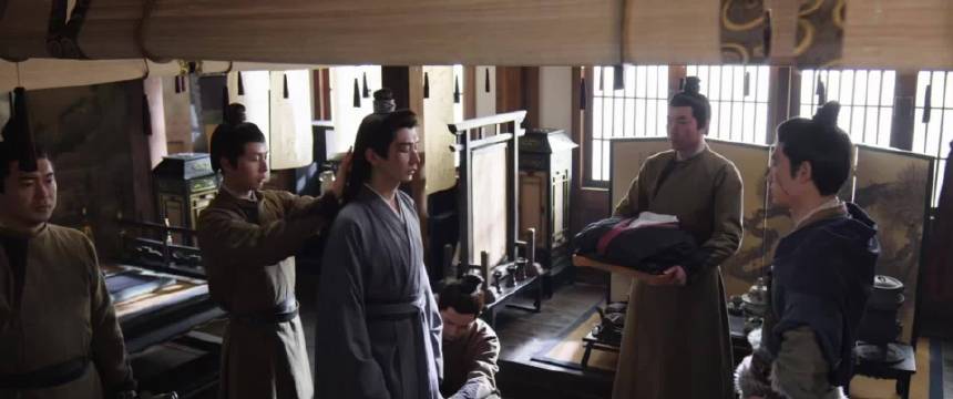 成毅饰演谢淮安遇苏长林严查缝合线