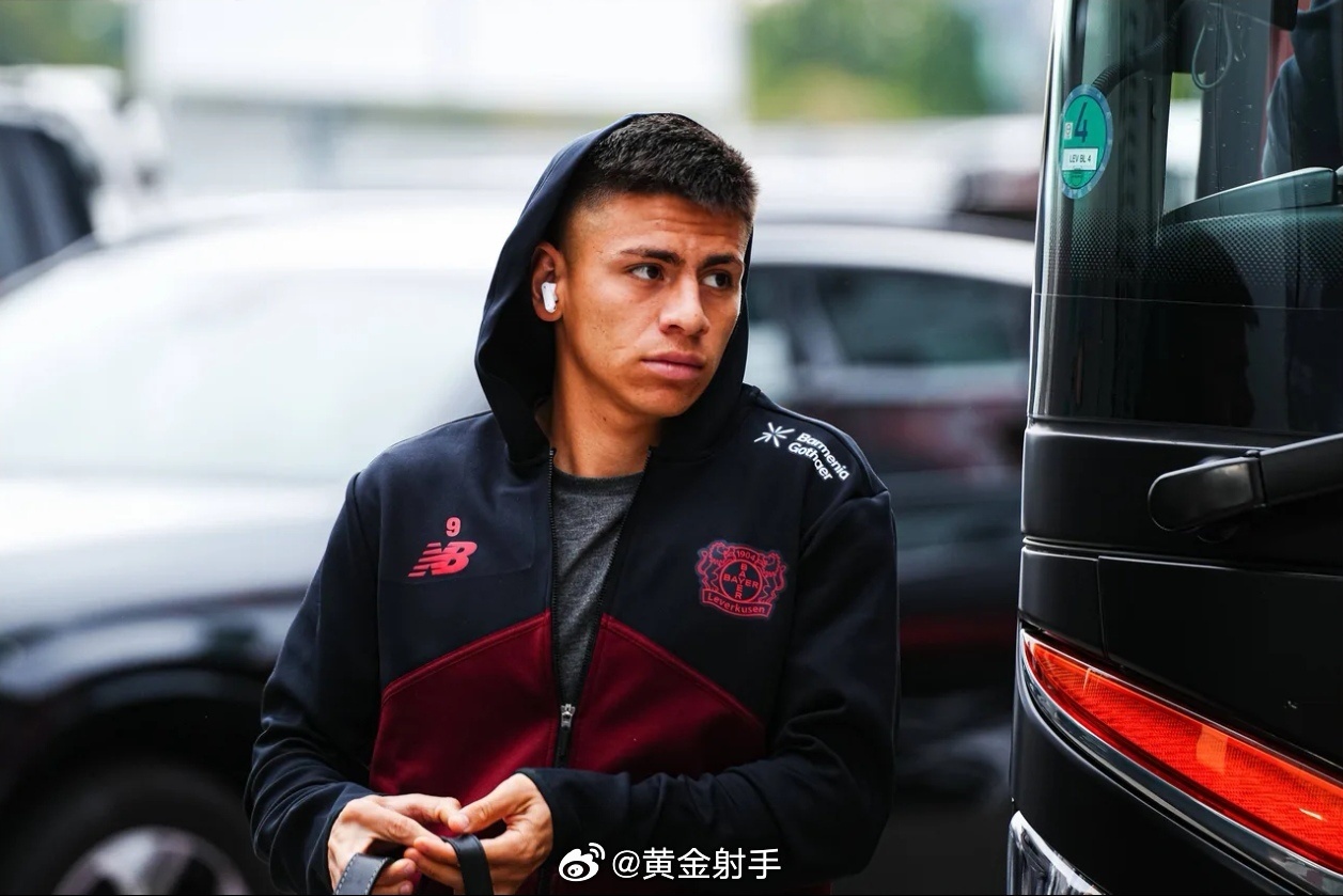 埃切维里将加盟赫罗纳，球员本人更倾向重返河床