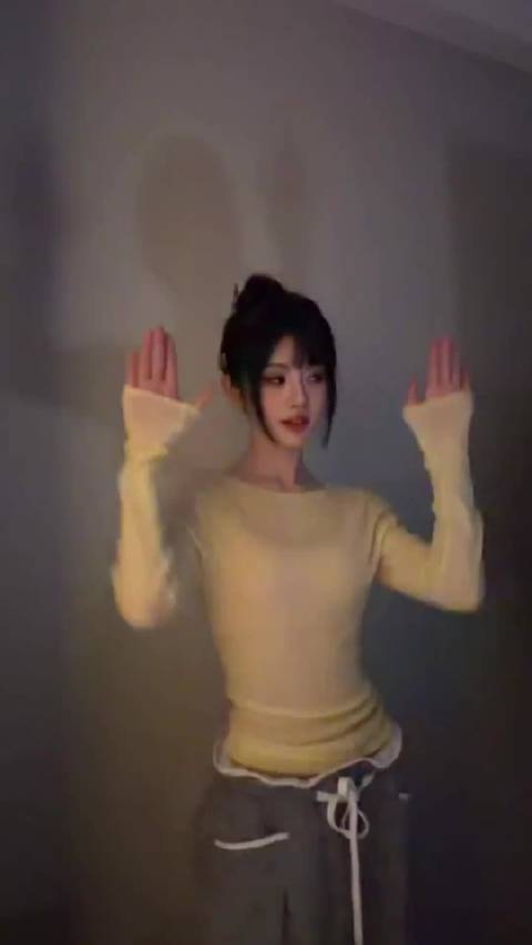 鞠婧祎是这个颜值，这身材，简直就是小说里走出来的人物啊