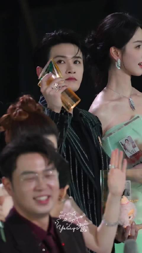 四十多秒里，你一直在看着炭火