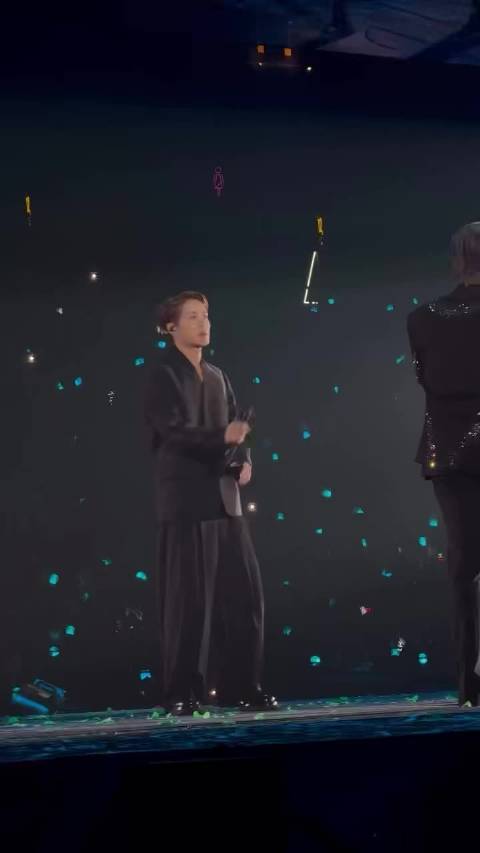 王嘉尔返港连轴转，亮相演唱会出席品牌活动