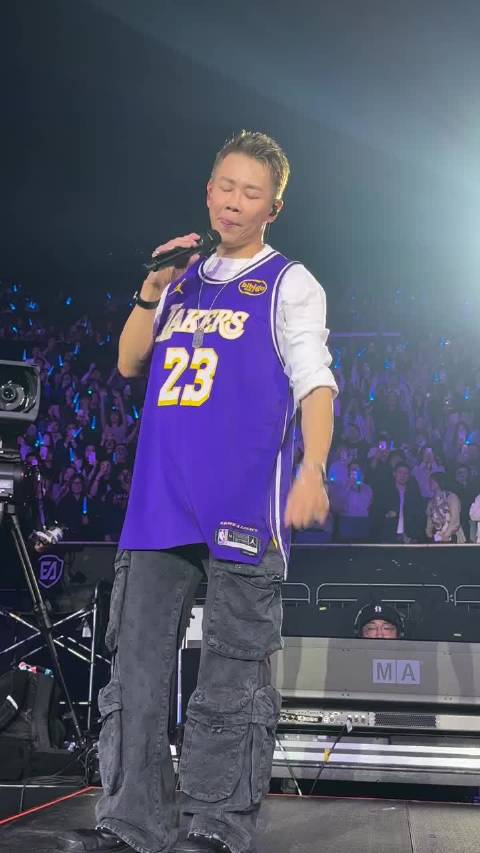 陶喆可真厉害，还会模仿张震岳