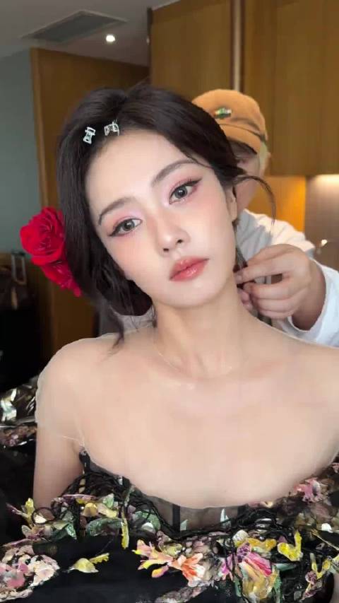 我女美的无法形容 我家的嘿嘿