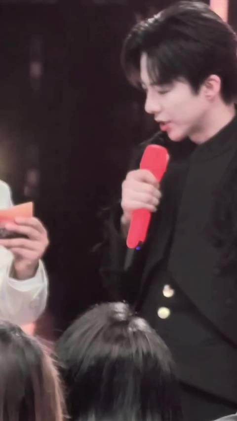 宁宁现在工作和生活 很从容很努力