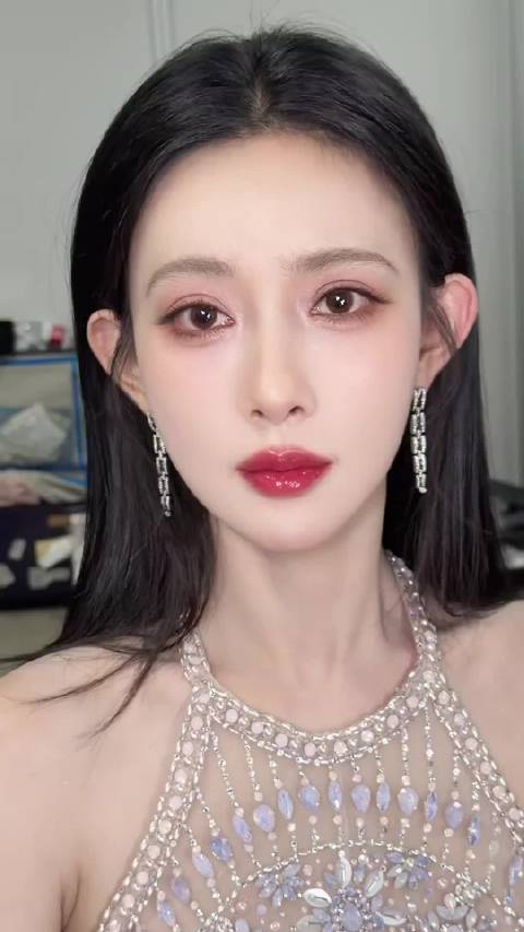 哇孟姐好棒！未来可期(〃'▽'〃) 期待《百花杀》《尚公主》《三线谜回》