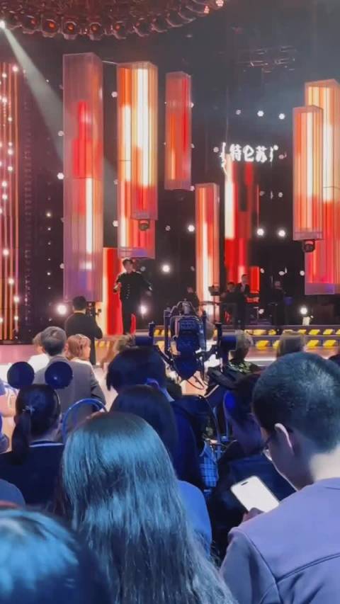 刘宇宁全开麦献唱青春呐获赞