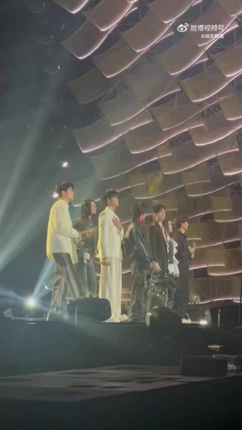 芒果真听那英的话啊，这边说搞个团，那边就上声生不息了