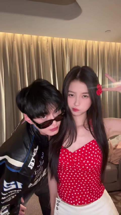 小宝宝跳舞 251223 EstherYu tiktok/双轨微博/抖更新视频 双人抖舞视频_4k