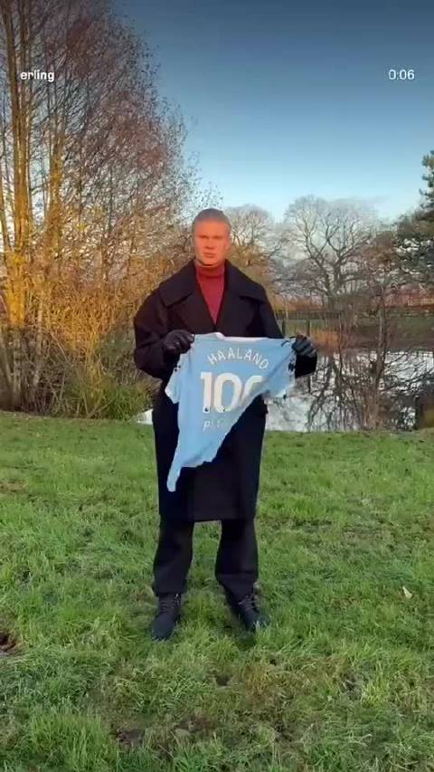 歪嘴龙王！哈兰德和英超百球球衣