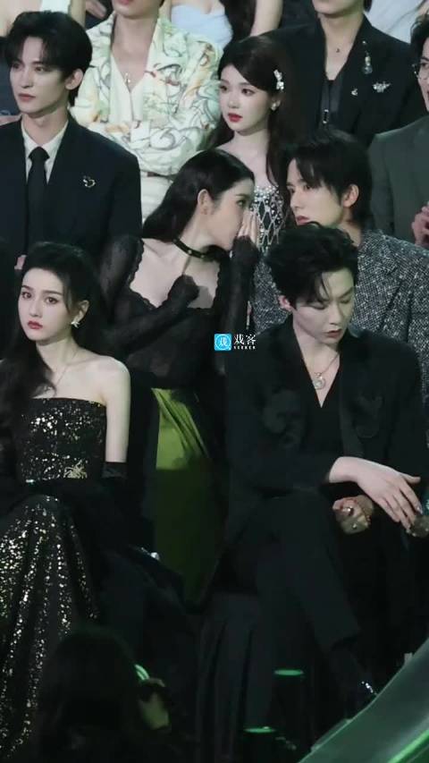 王玉雯星光大赏全程热聊展真性情