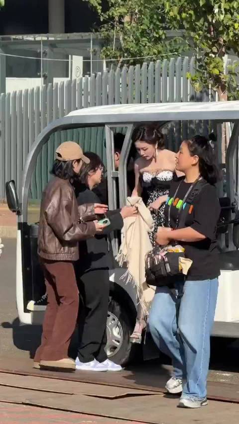 光都偏爱耀眼的你