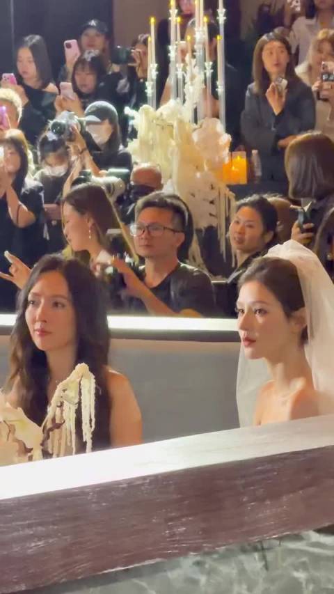 张予曦看得我出神，真的好美