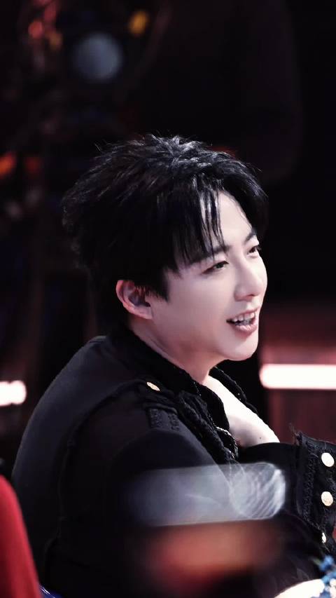 别人不知道 刘宇宁是真的看美了在台下嘎嘎乐 2026明天会更好